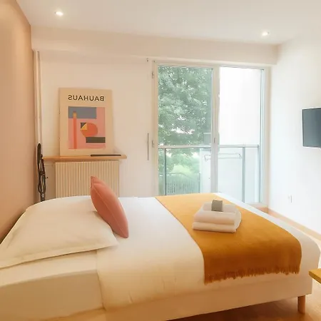 Apartman 19eme Metro Proche Calme Confort